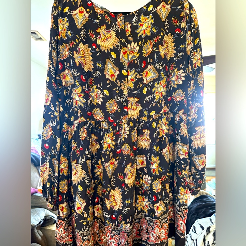 Long sleeve loose, oversized button, detailed, midi dress
